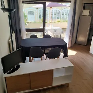  Appartement T2 Parking Prive Proche Centre Et Gare